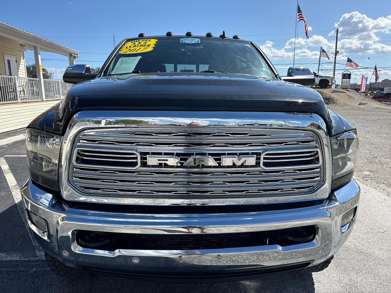 RAM 2500 Laramie 4x4 Mega Cab 6'4" Box 2017