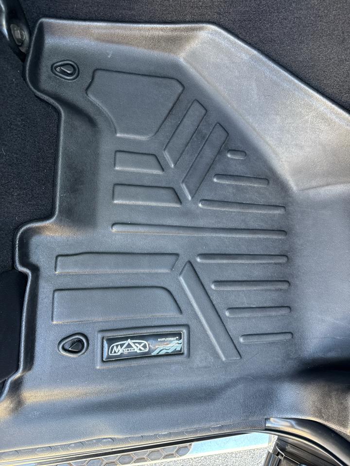 RAM 2500 Laramie 4x4 Mega Cab 6'4" Box 2017