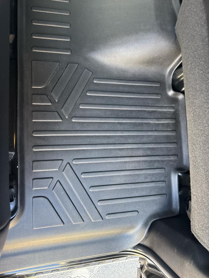 RAM 2500 Laramie 4x4 Mega Cab 6'4" Box 2017