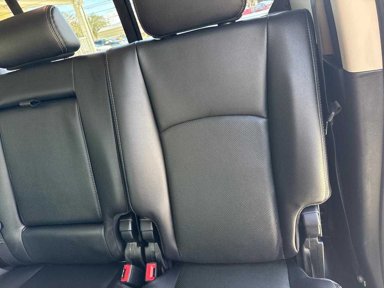 RAM 2500 Laramie 4x4 Mega Cab 6'4" Box 2017