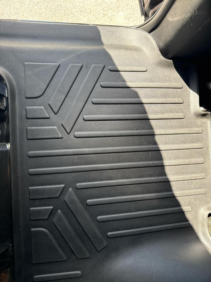 RAM 2500 Laramie 4x4 Mega Cab 6'4" Box 2017