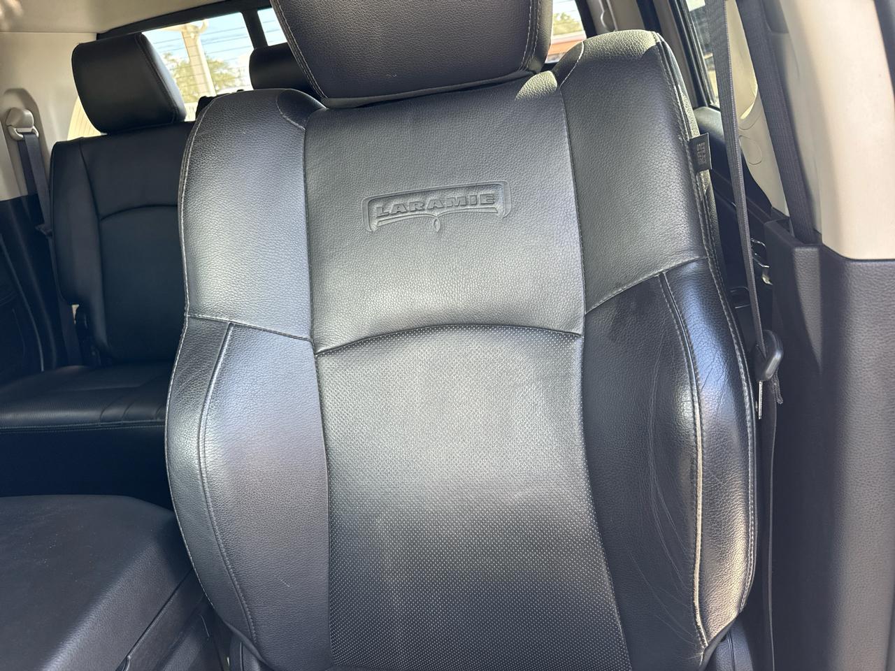 RAM 2500 Laramie 4x4 Mega Cab 6'4" Box 2017