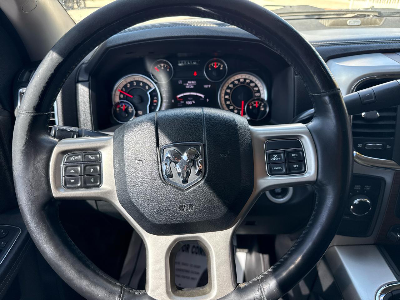 RAM 2500 Laramie 4x4 Mega Cab 6'4" Box 2017