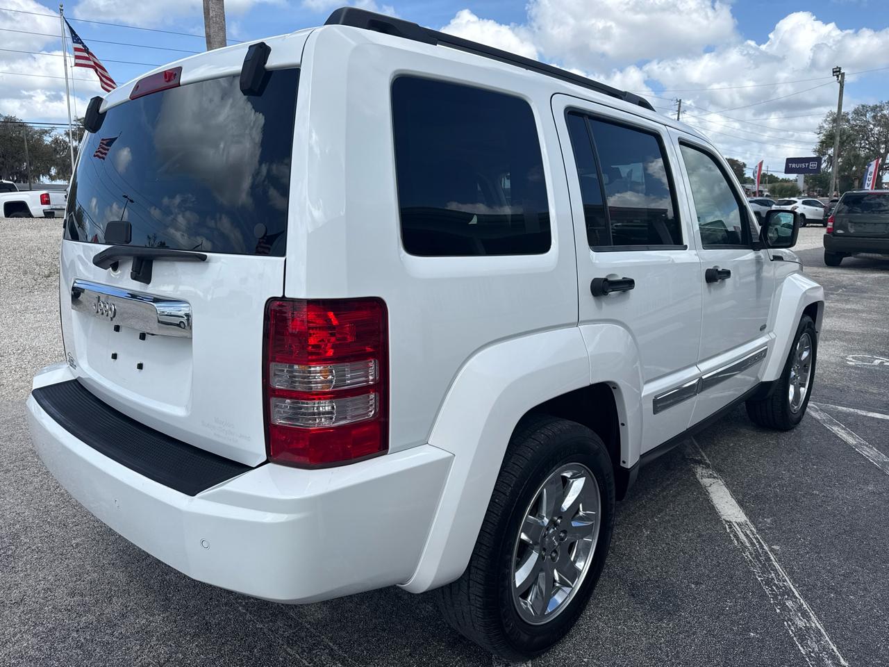 Jeep Liberty RWD 4dr Sport Latitude 2012