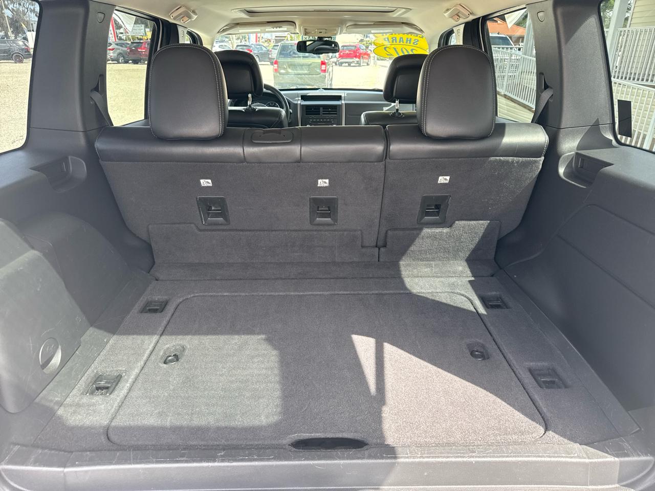 Jeep Liberty RWD 4dr Sport Latitude 2012