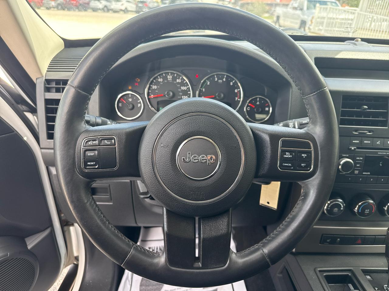 Jeep Liberty RWD 4dr Sport Latitude 2012