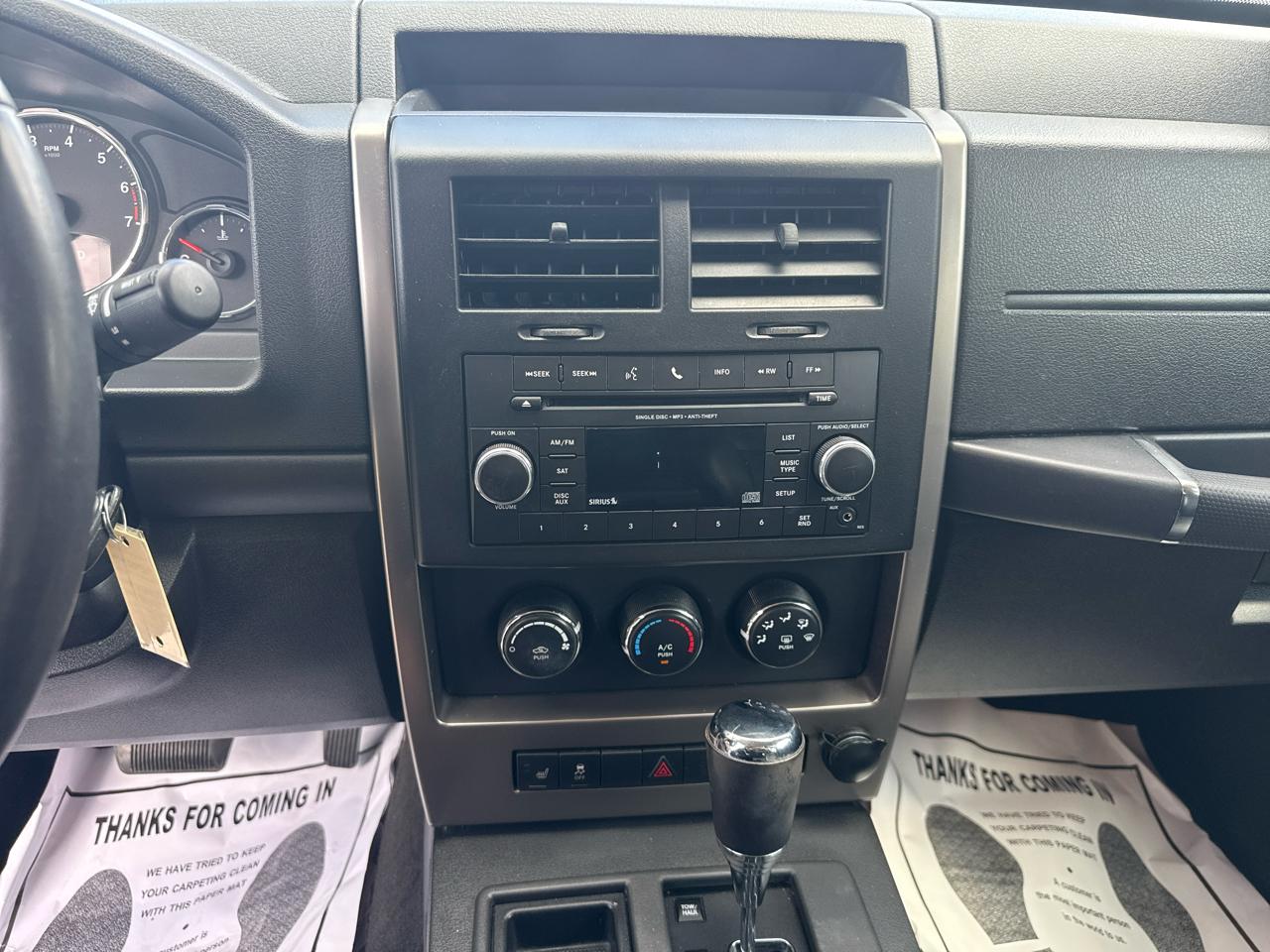 Jeep Liberty RWD 4dr Sport Latitude 2012