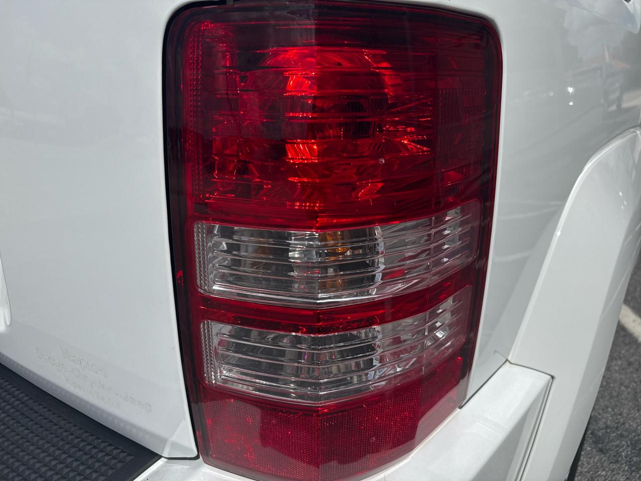 Jeep Liberty RWD 4dr Sport Latitude 2012