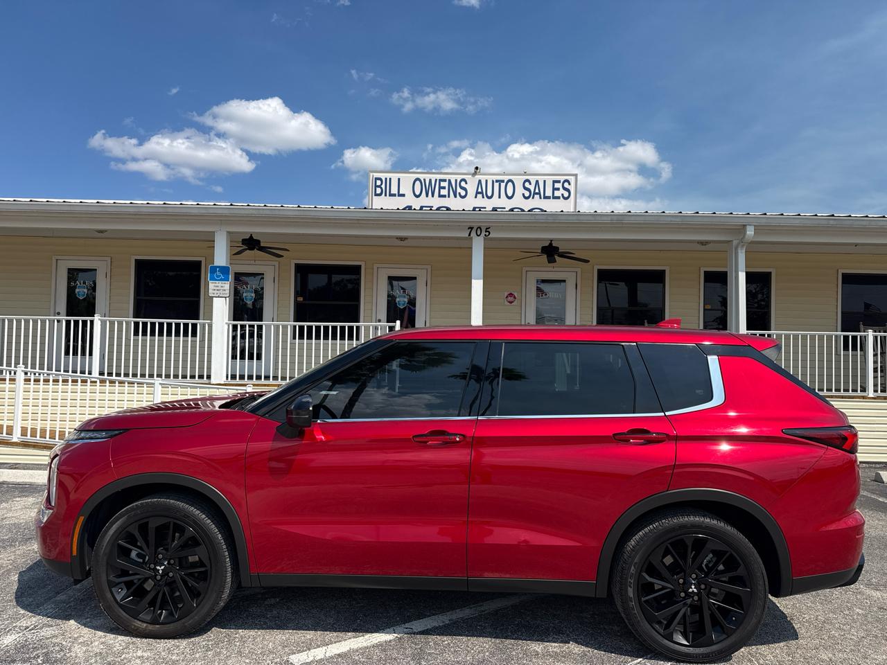 Mitsubishi Outlander SE Launch Edition FWD 2022