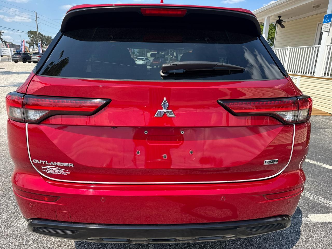 Mitsubishi Outlander SE Launch Edition FWD 2022