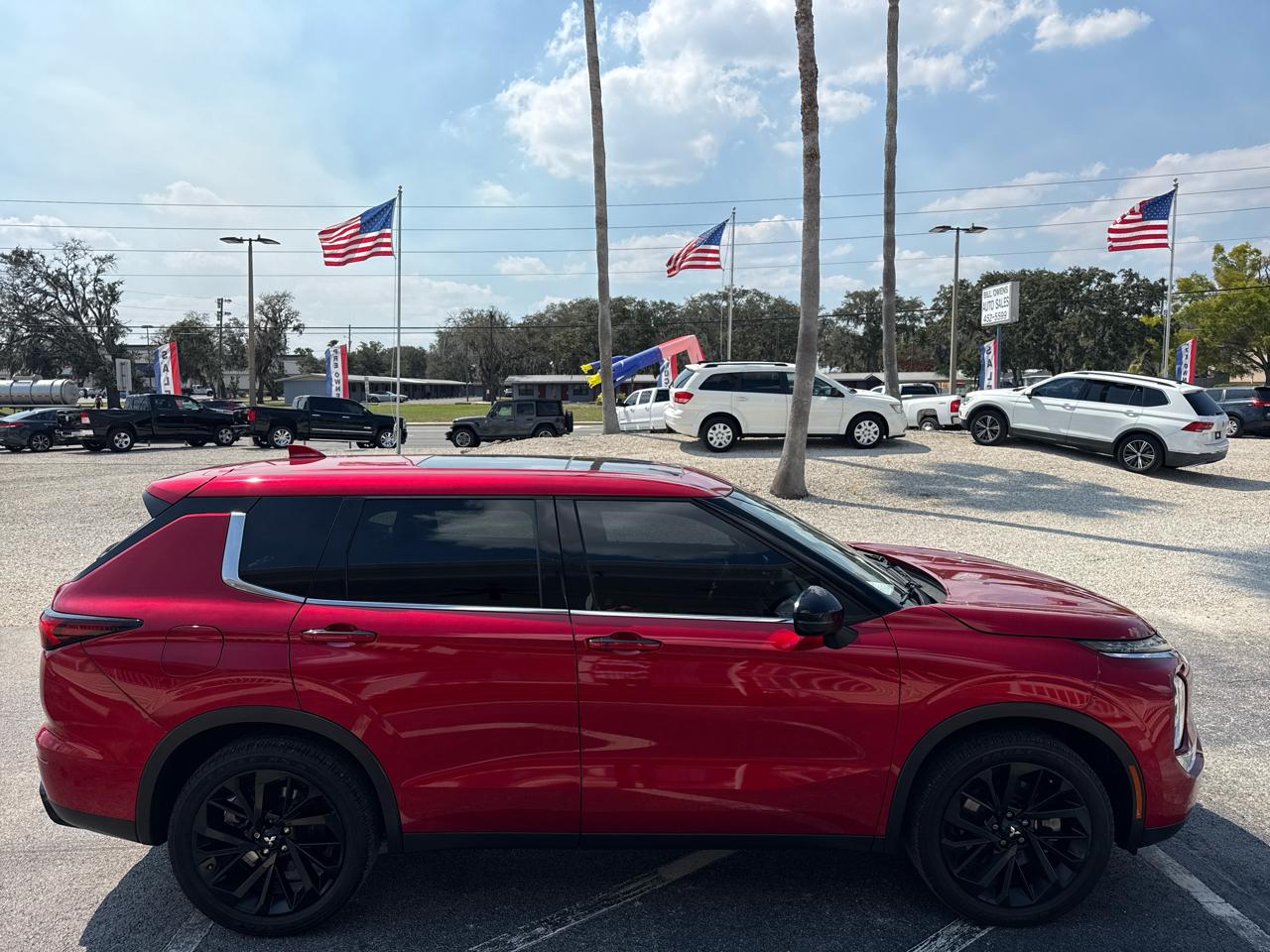 Mitsubishi Outlander SE Launch Edition FWD 2022