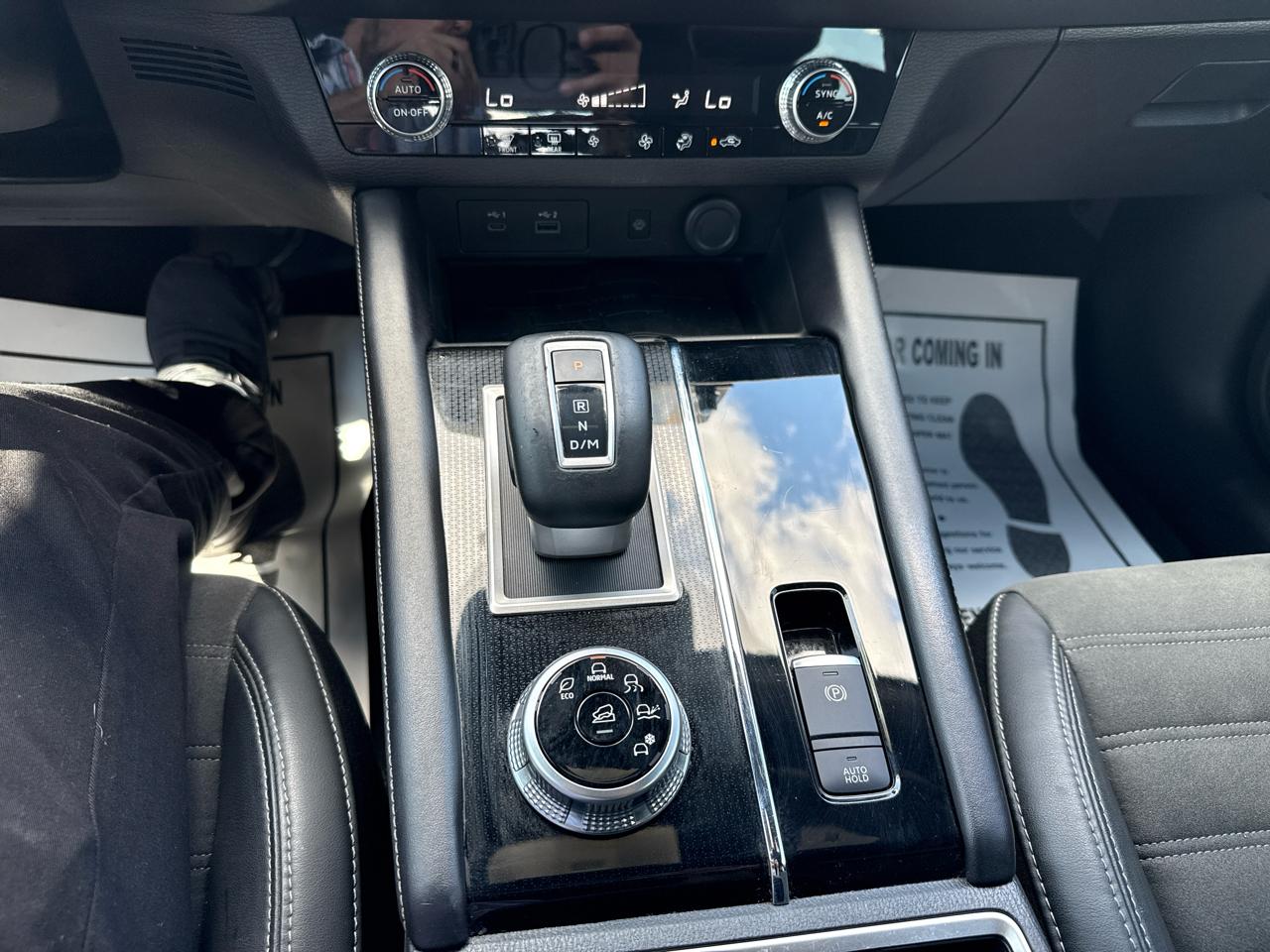 Mitsubishi Outlander SE Launch Edition FWD 2022