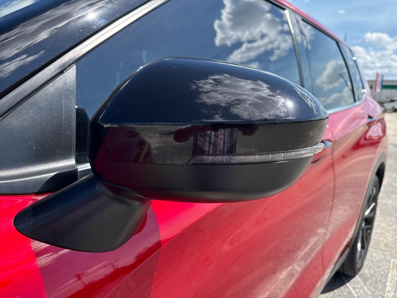 Mitsubishi Outlander SE Launch Edition FWD 2022