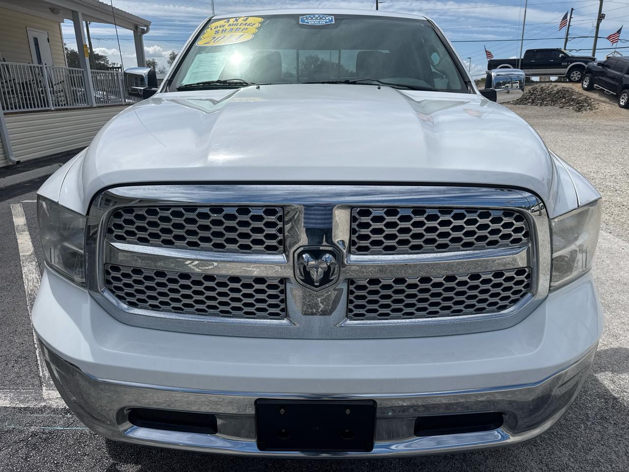 RAM 1500 4WD Quad Cab 140.5" SLT 2014