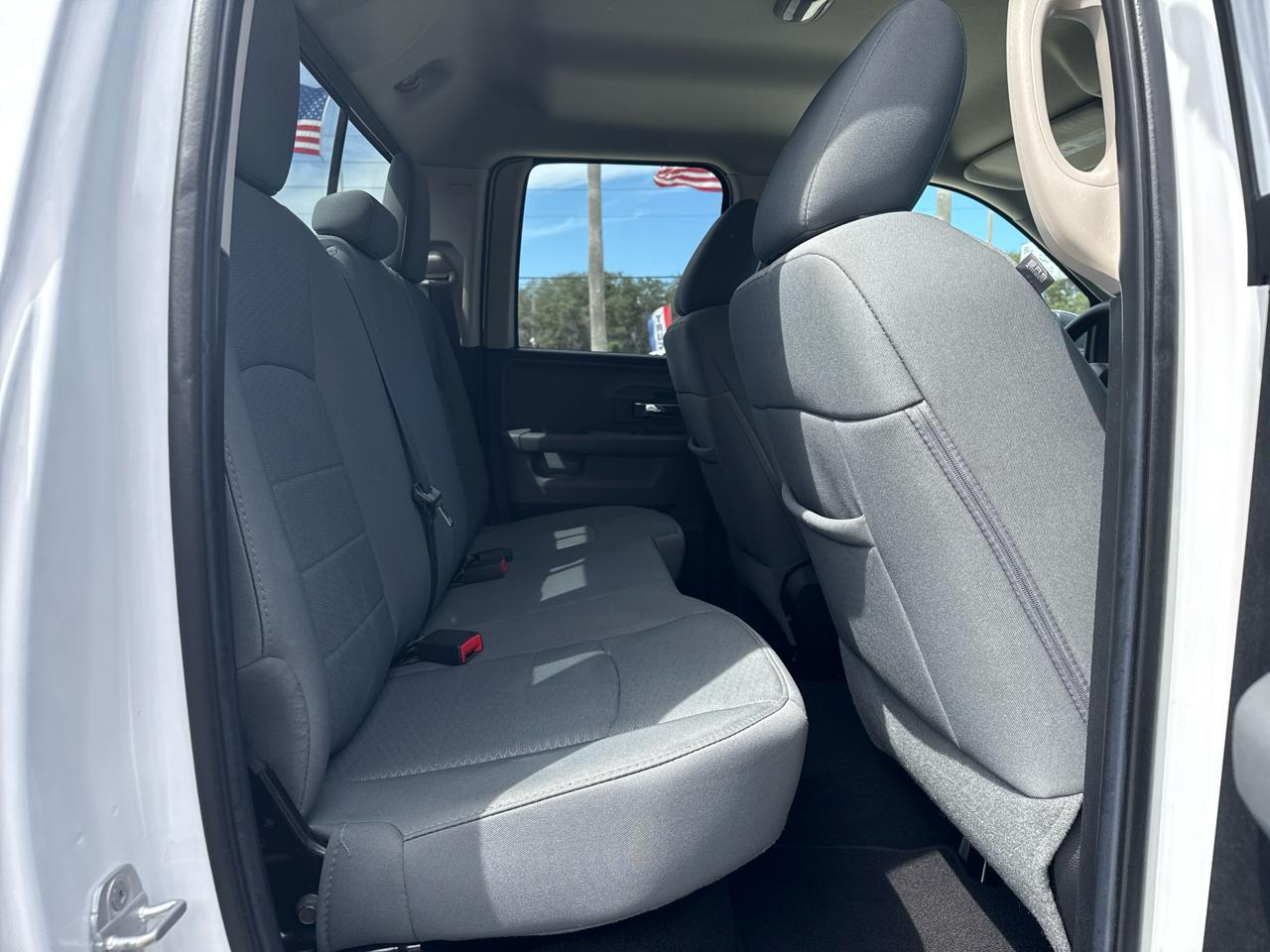 RAM 1500 4WD Quad Cab 140.5" SLT 2014