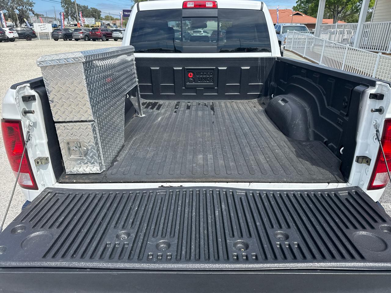 RAM 1500 4WD Quad Cab 140.5" SLT 2014