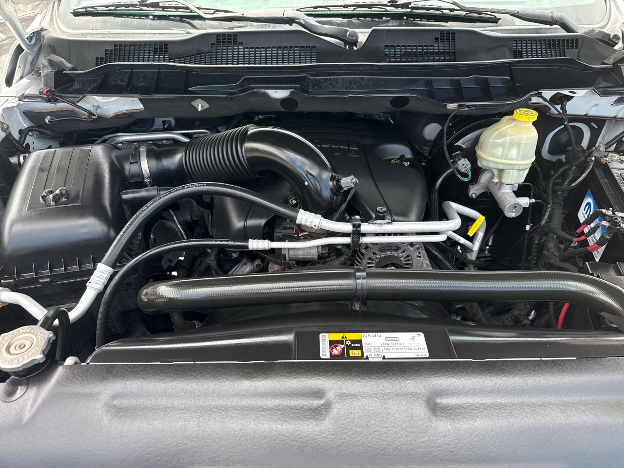 RAM 1500 4WD Quad Cab 140.5" SLT 2014