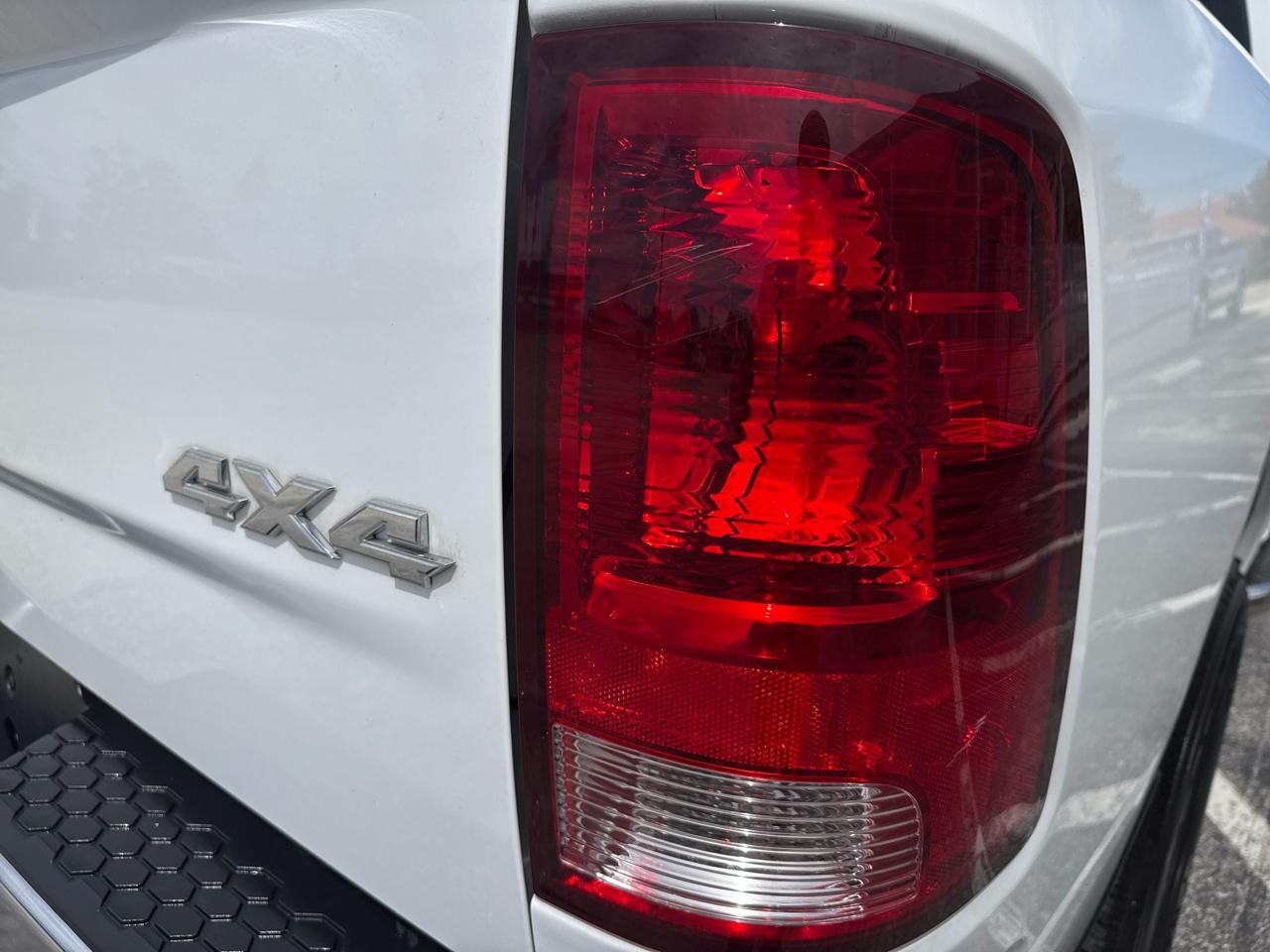 RAM 1500 4WD Quad Cab 140.5" SLT 2014