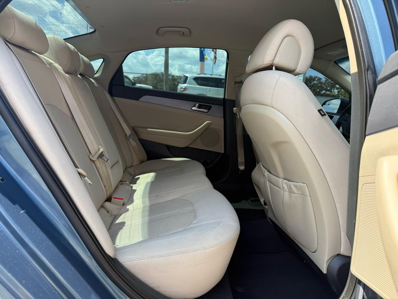 Hyundai Sonata SE 2.4L 2017