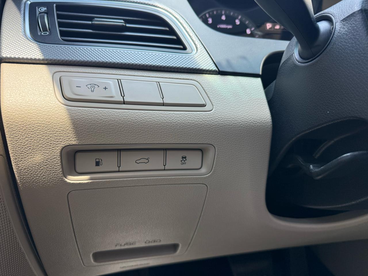 Hyundai Sonata SE 2.4L 2017