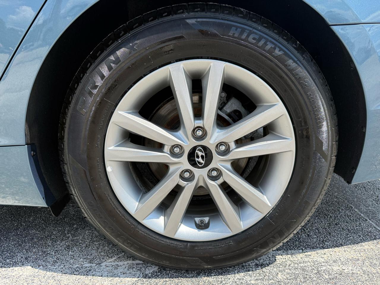 Hyundai Sonata SE 2.4L 2017