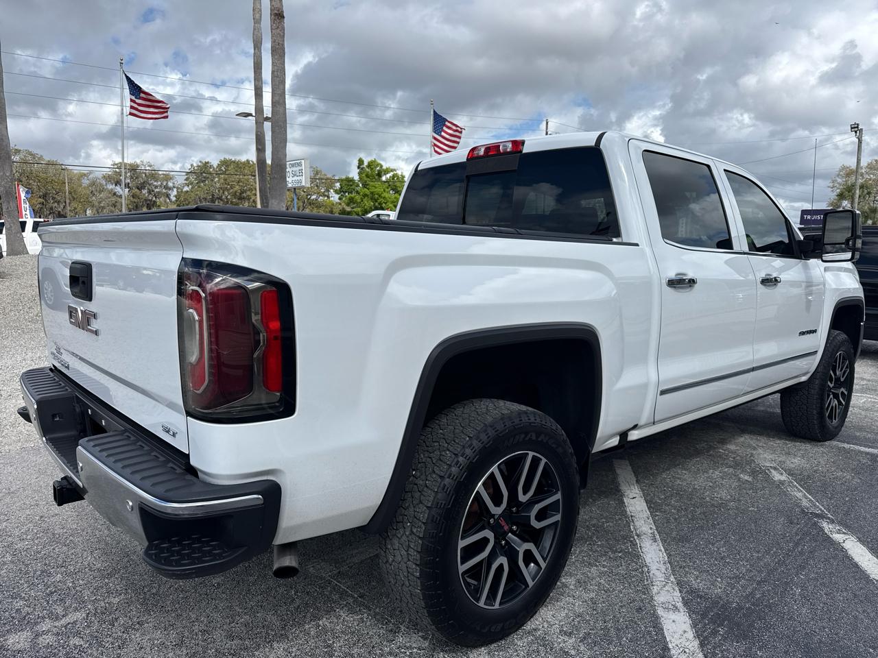 GMC Sierra 1500 4WD Crew Cab 143.5" SLT 2018