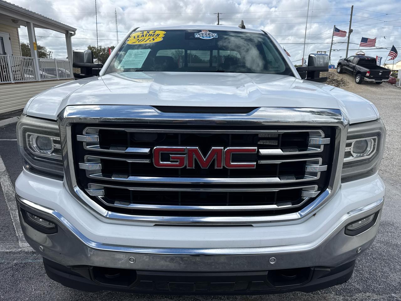 GMC Sierra 1500 4WD Crew Cab 143.5" SLT 2018