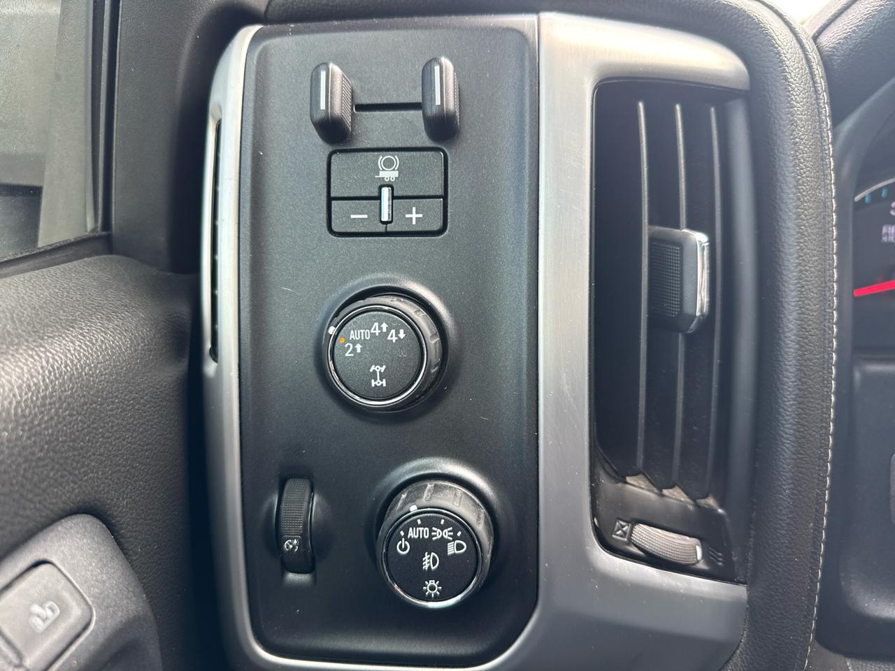 GMC Sierra 1500 4WD Crew Cab 143.5" SLT 2018