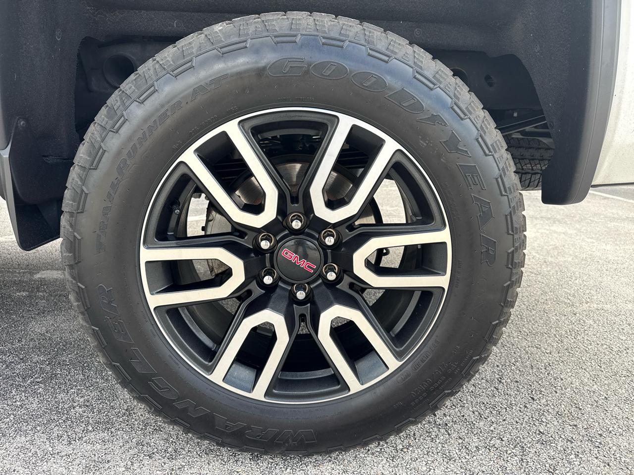 GMC Sierra 1500 4WD Crew Cab 143.5" SLT 2018