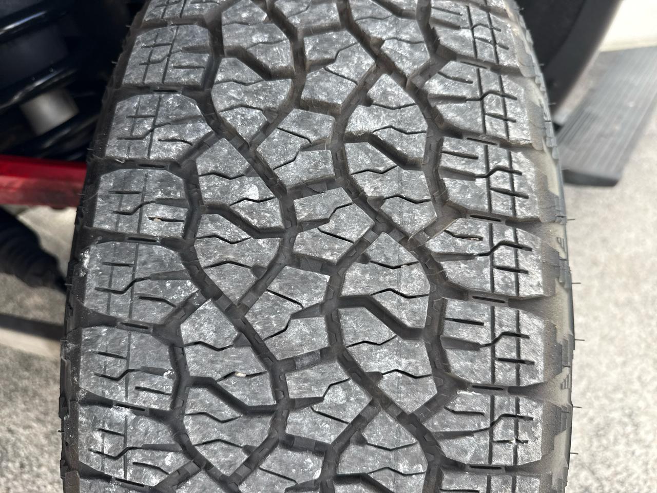 GMC Sierra 1500 4WD Crew Cab 143.5" SLT 2018