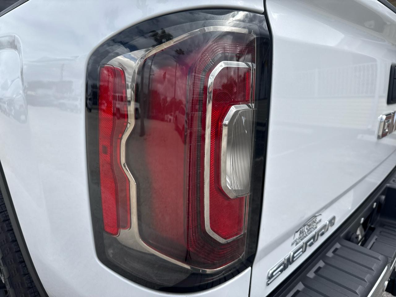 GMC Sierra 1500 4WD Crew Cab 143.5" SLT 2018