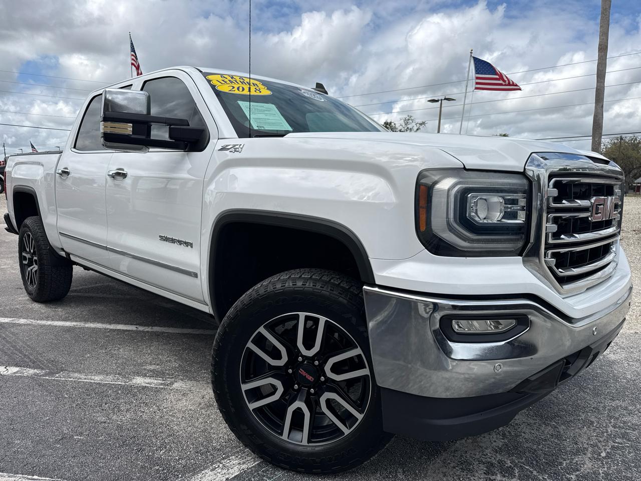 GMC Sierra 1500 4WD Crew Cab 143.5" SLT 2018