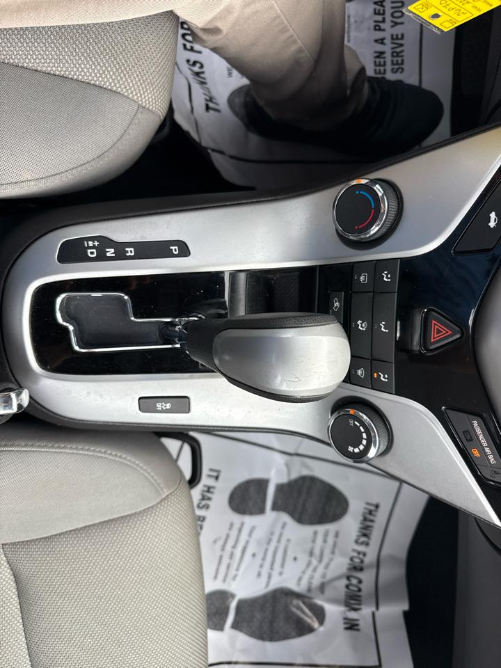 Chevrolet Cruze Limited 4dr Sdn Auto LT w/1LT 2016