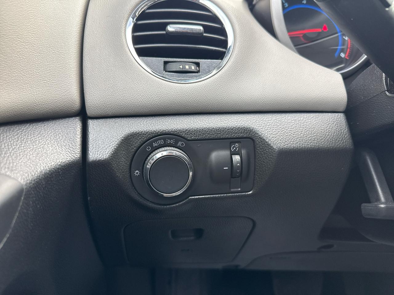 Chevrolet Cruze Limited 4dr Sdn Auto LT w/1LT 2016