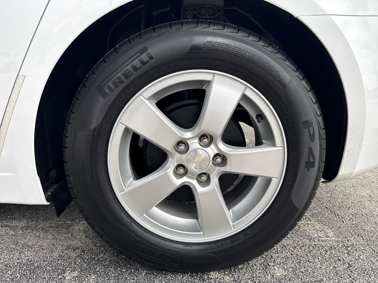 Chevrolet Cruze Limited 4dr Sdn Auto LT w/1LT 2016