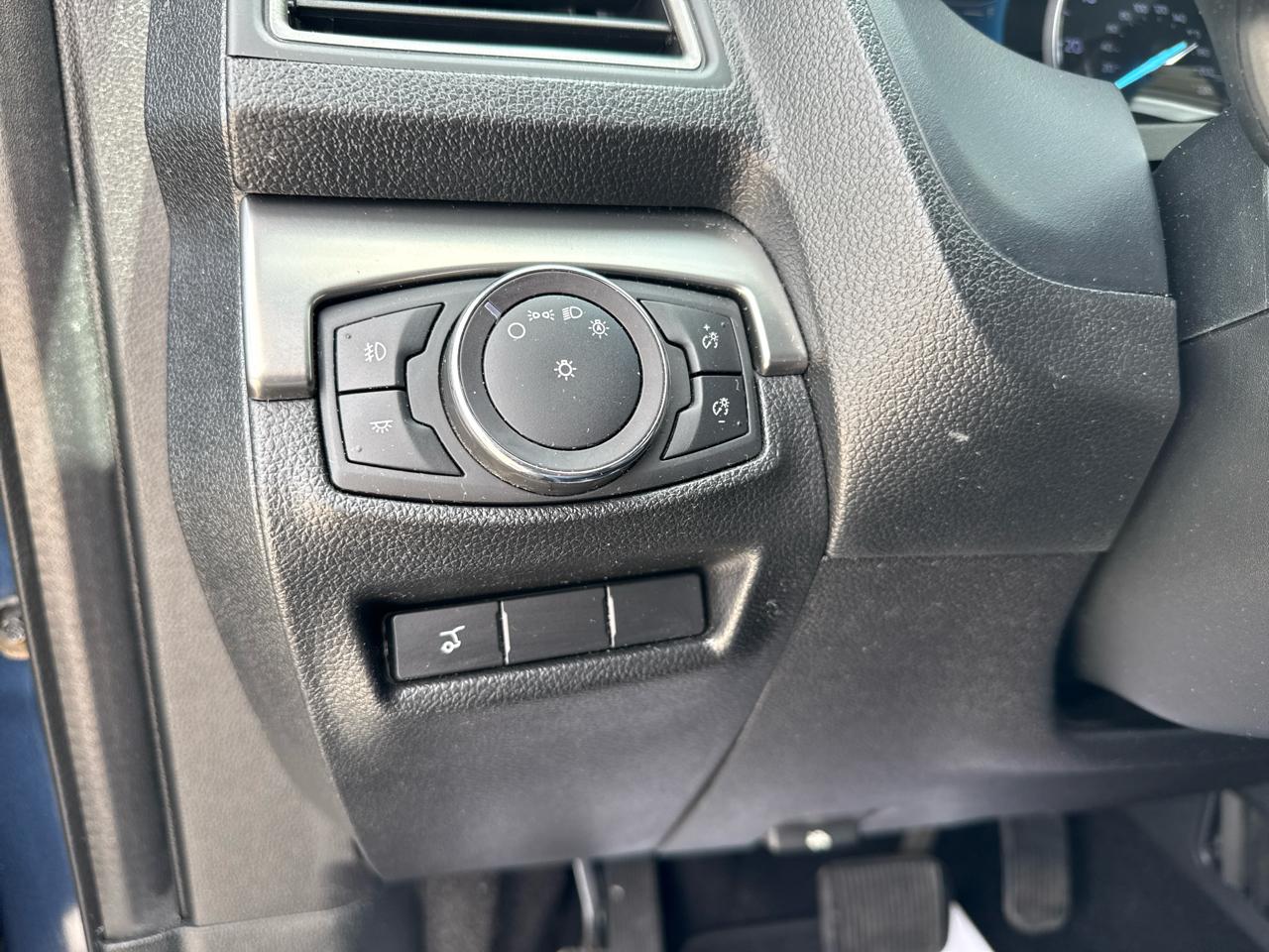 Ford Explorer XLT FWD 2019