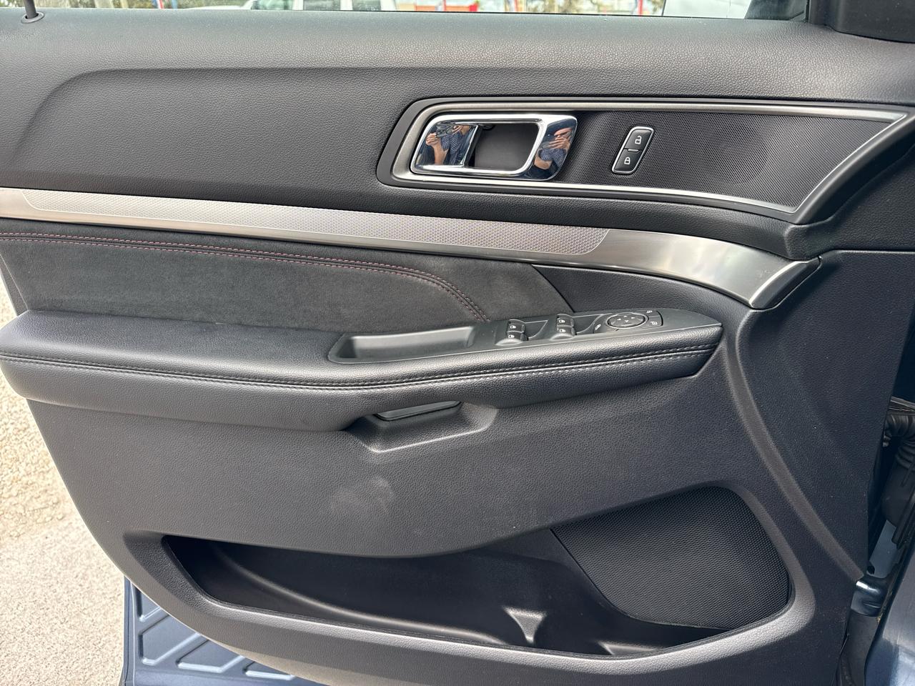 Ford Explorer XLT FWD 2019