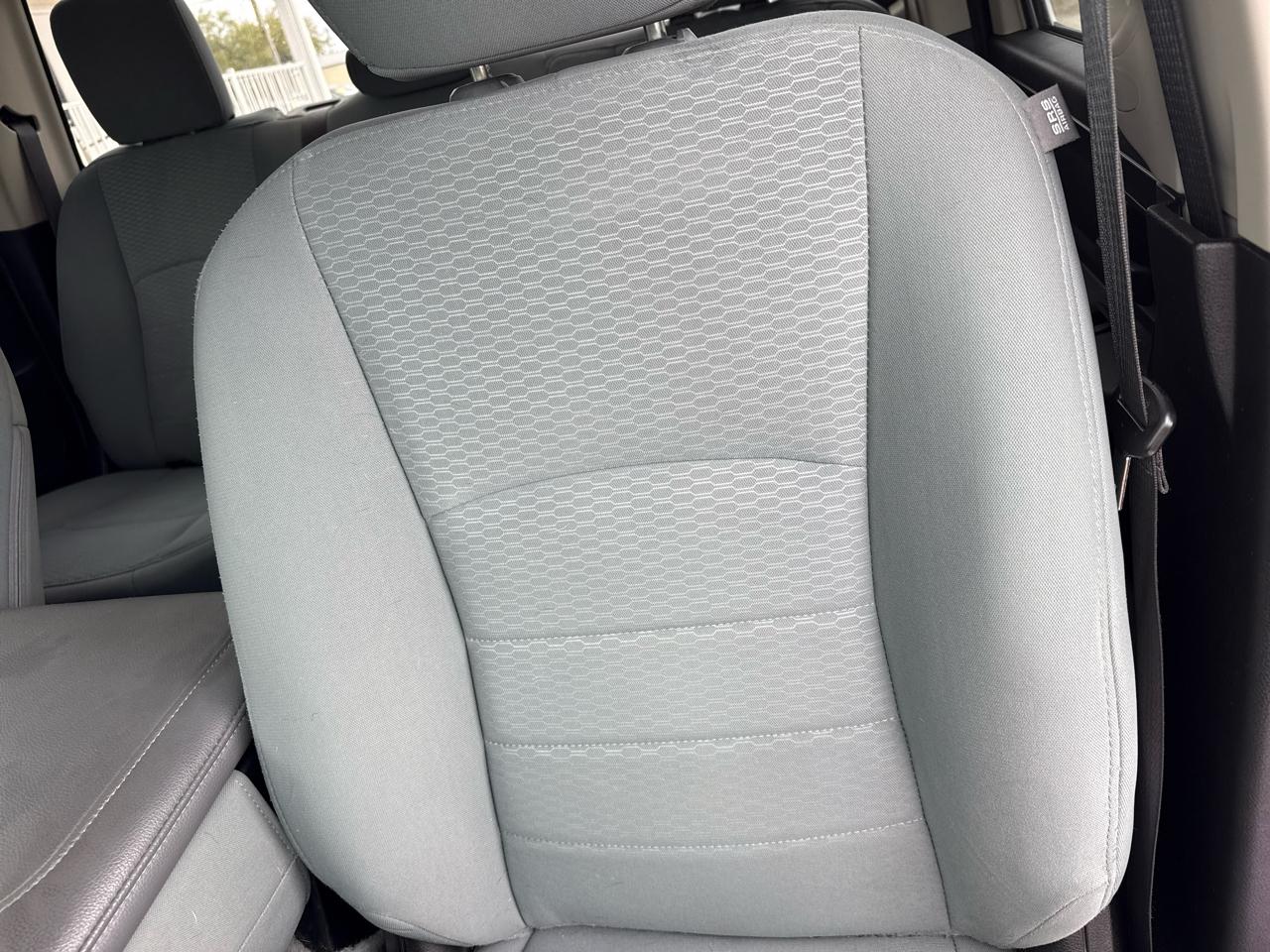 RAM 1500 Classic Express 4x4 Crew Cab 5'7" Box 2019