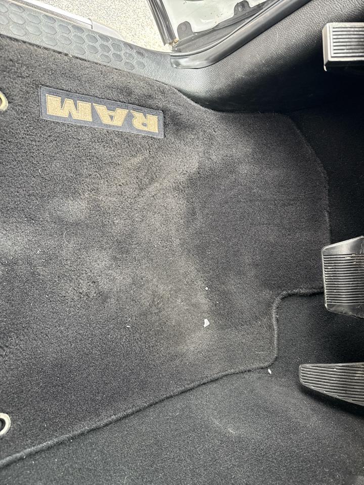 RAM 1500 Classic Express 4x4 Crew Cab 5'7" Box 2019