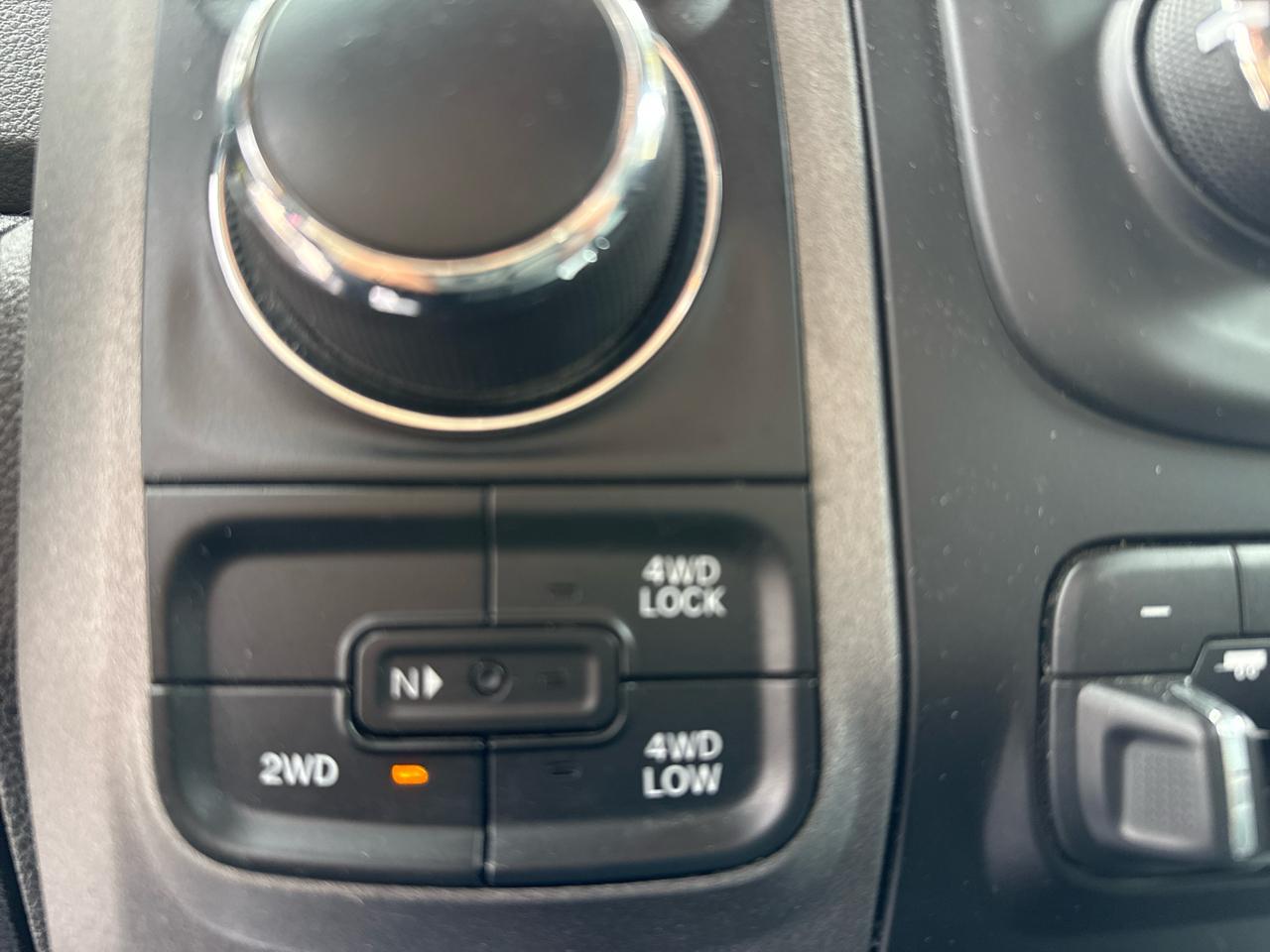 RAM 1500 Classic Express 4x4 Crew Cab 5'7" Box 2019