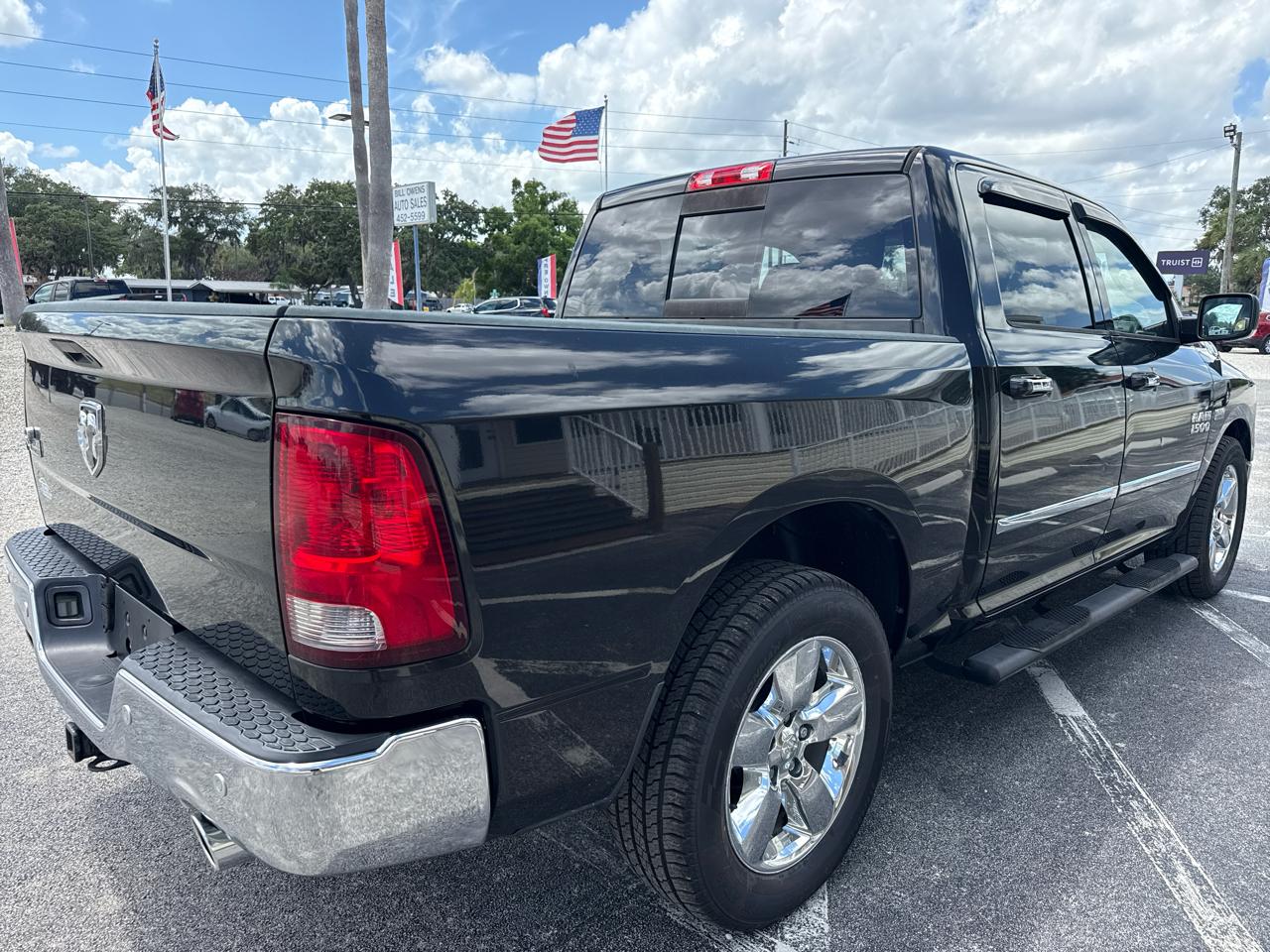 RAM 1500 Big Horn 4x2 Crew Cab 5'7" Box 2017
