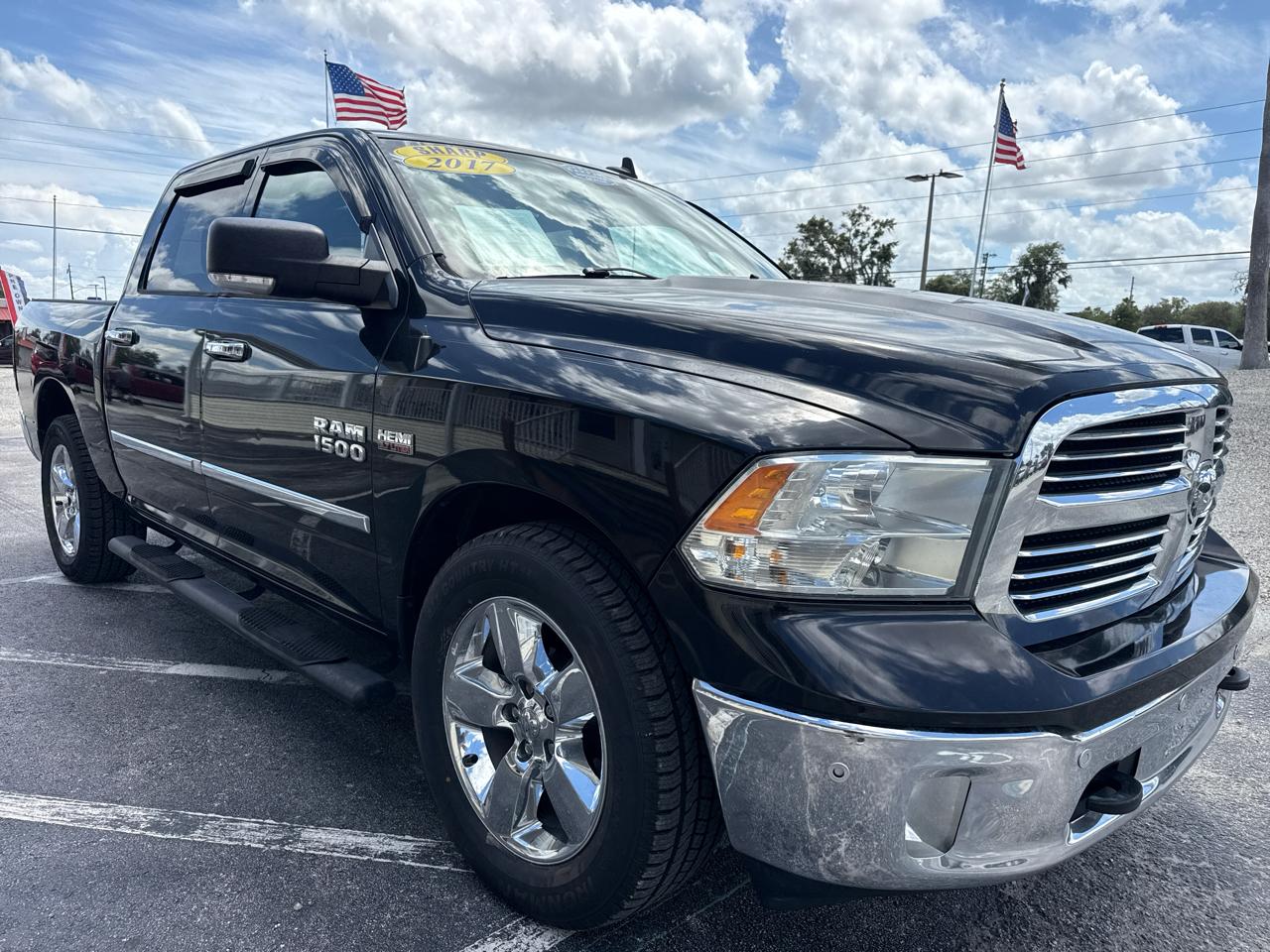 RAM 1500 Big Horn 4x2 Crew Cab 5'7" Box 2017