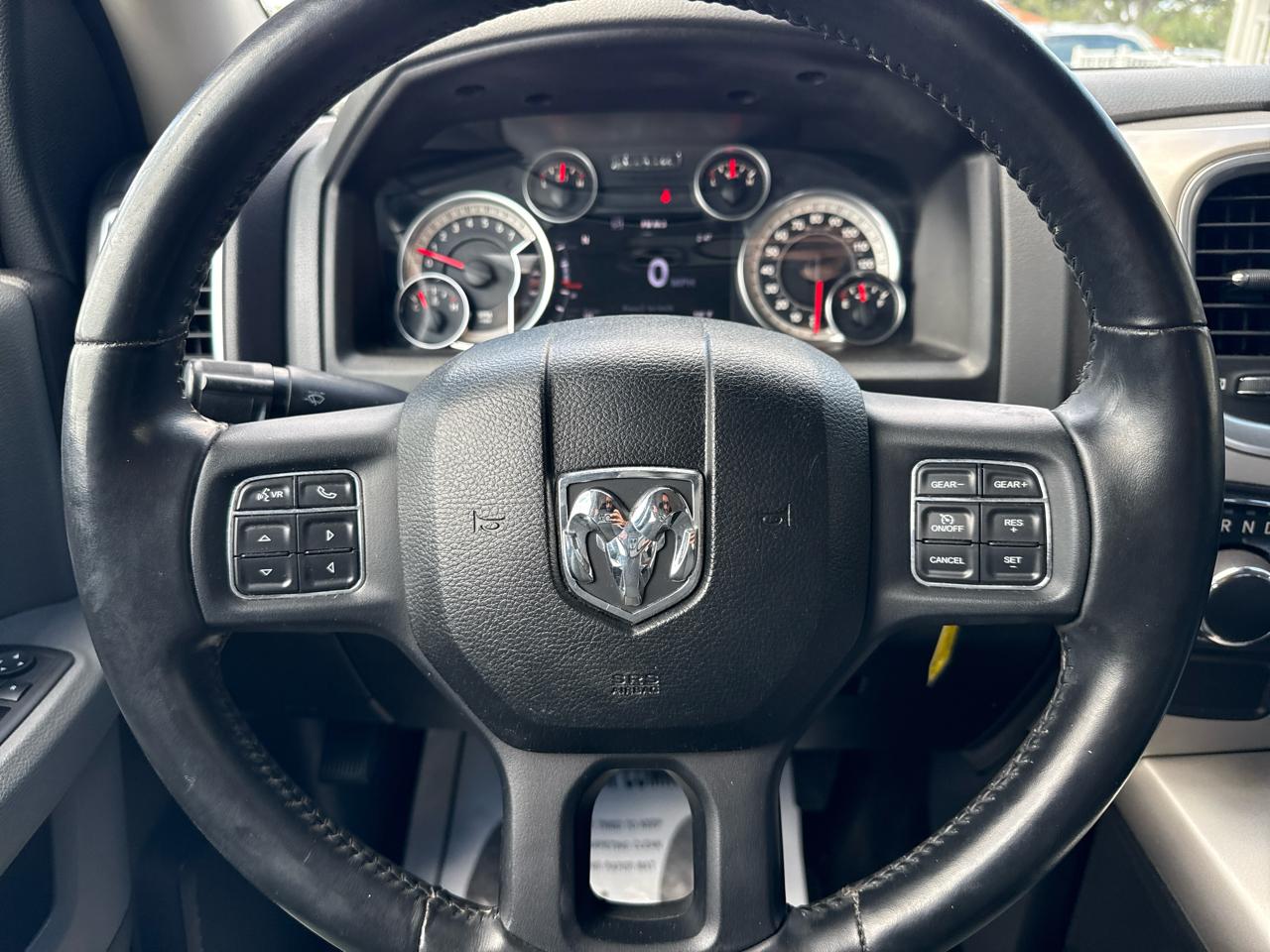 RAM 1500 Big Horn 4x2 Crew Cab 5'7" Box 2017