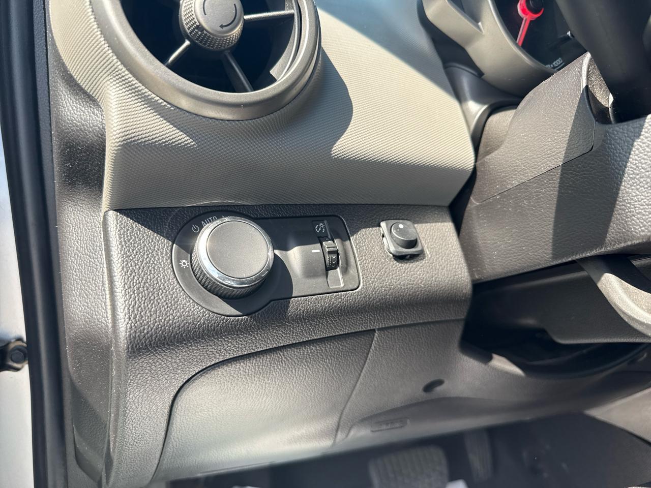 Chevrolet Sonic 5dr HB Auto LT 2014