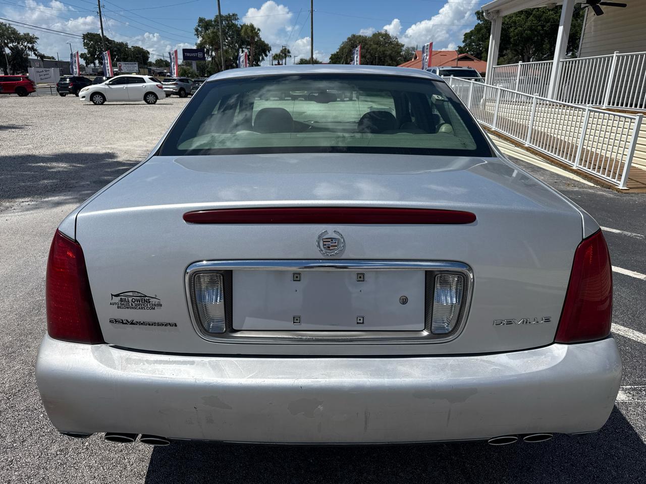 Cadillac DeVille 4dr Sdn 2002