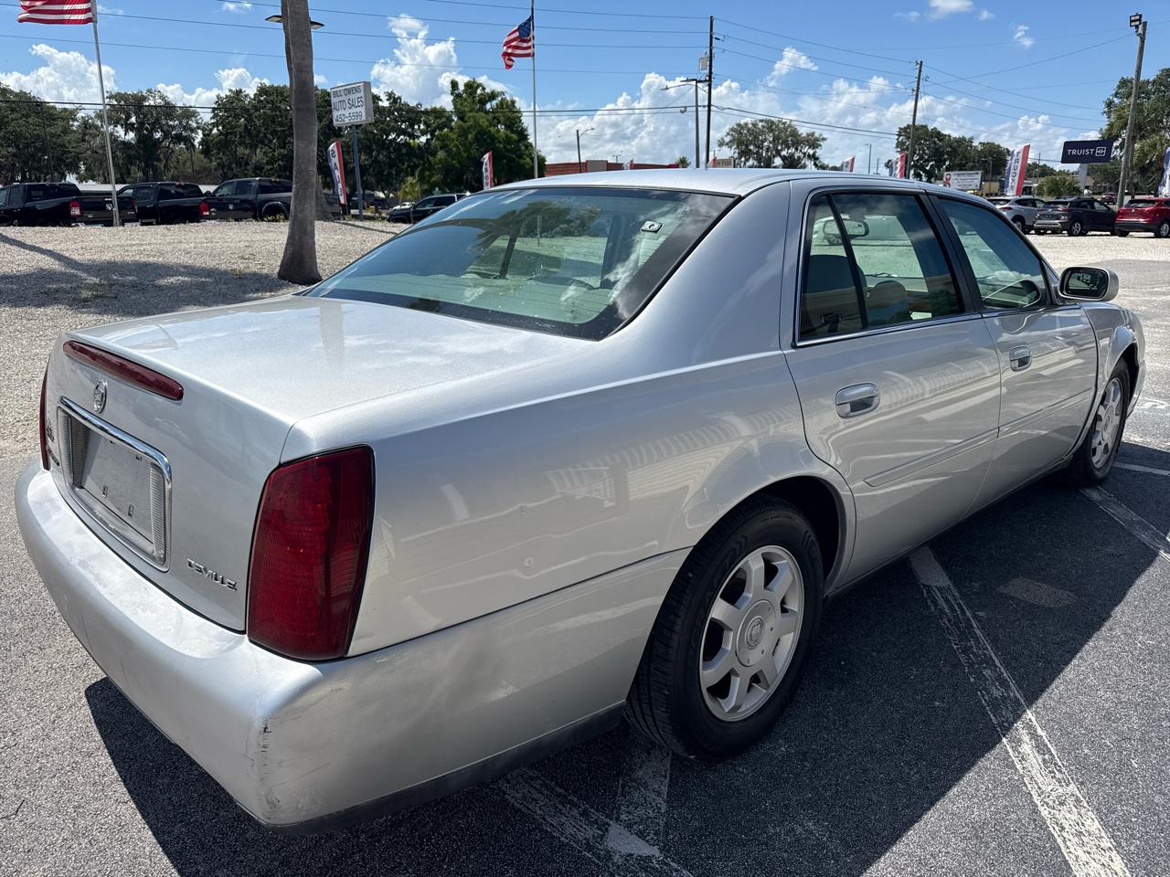Cadillac DeVille 4dr Sdn 2002