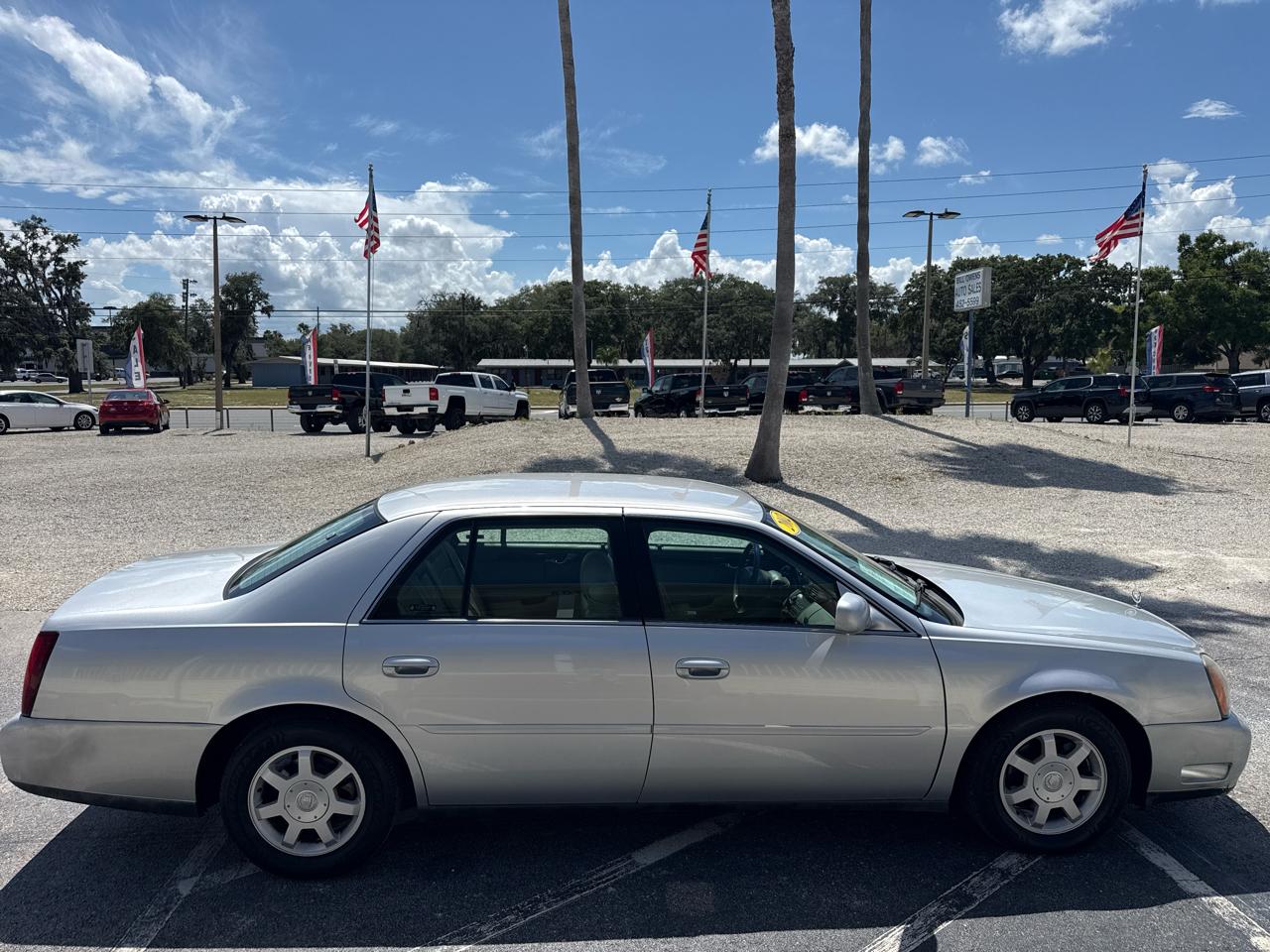 Cadillac DeVille 4dr Sdn 2002