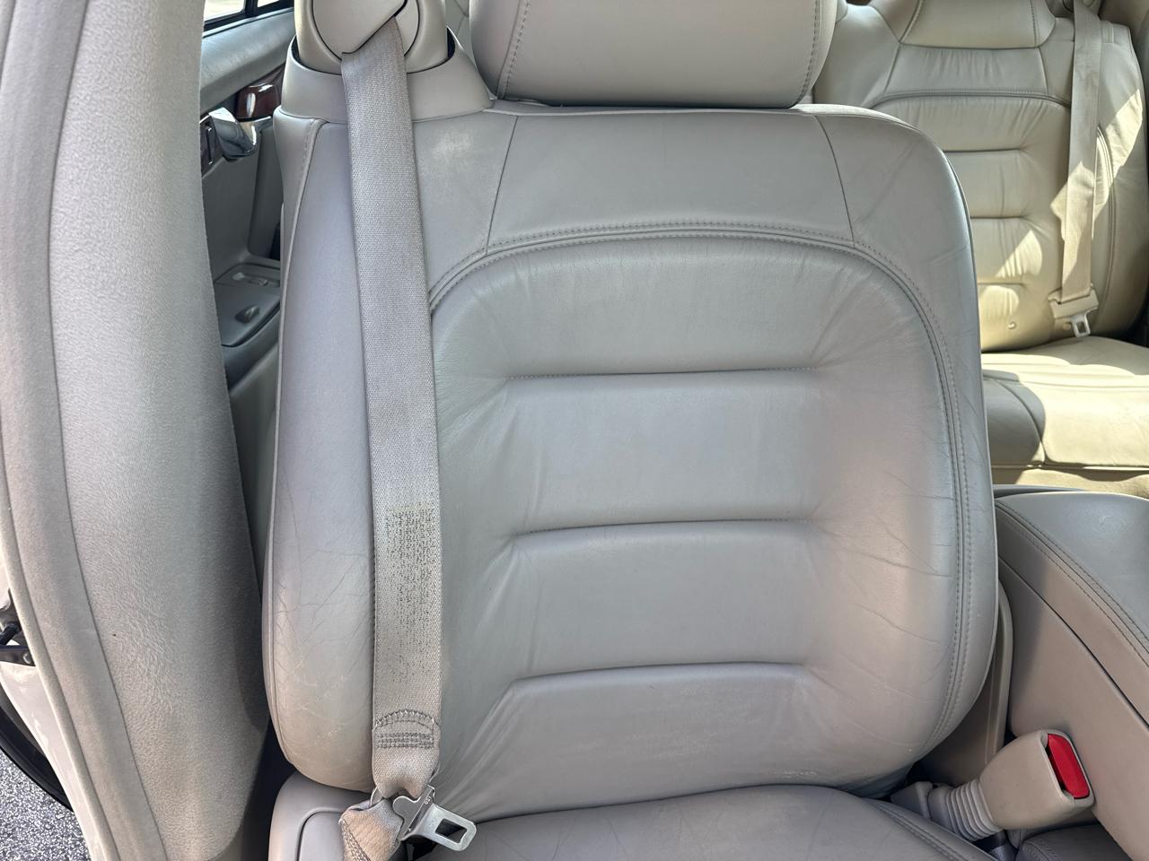 Cadillac DeVille 4dr Sdn 2002