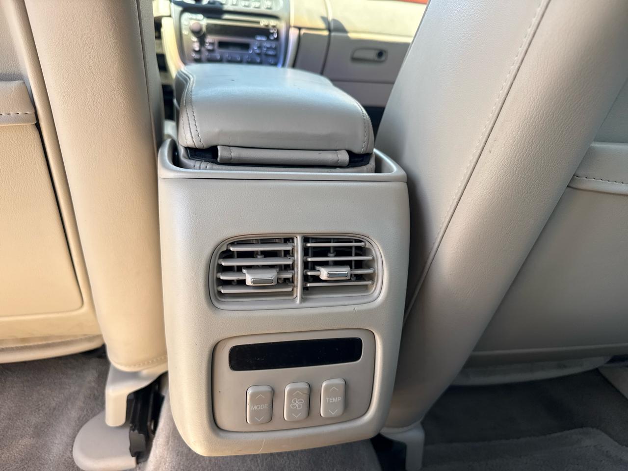 Cadillac DeVille 4dr Sdn 2002