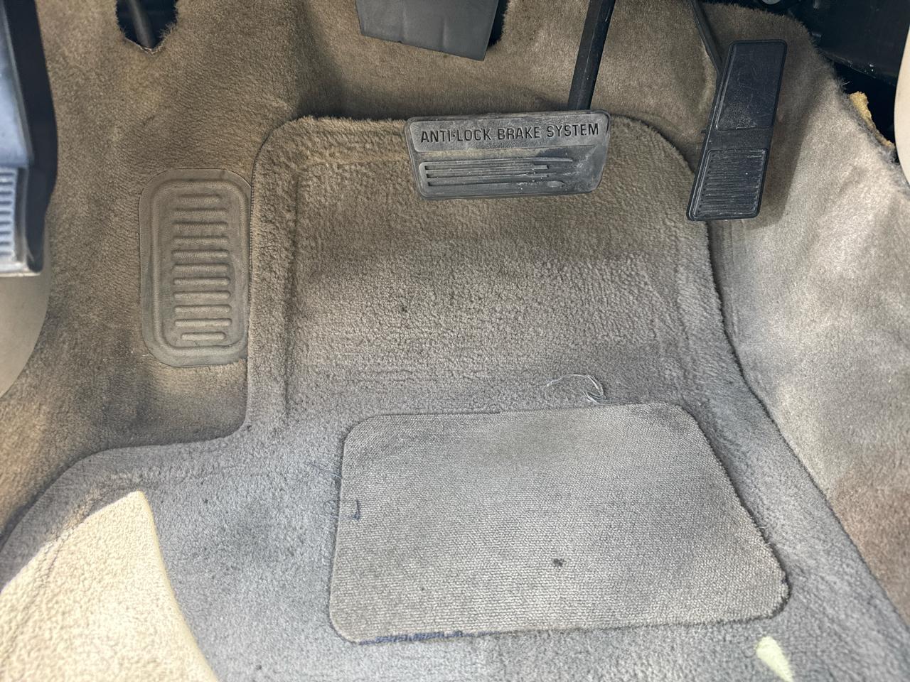 Cadillac DeVille 4dr Sdn 2002